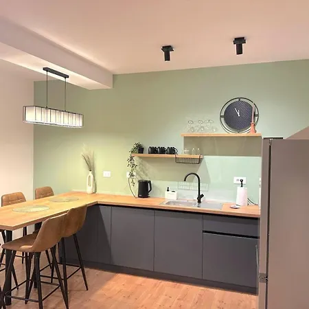 Apartment 150m From Arena Colosseum