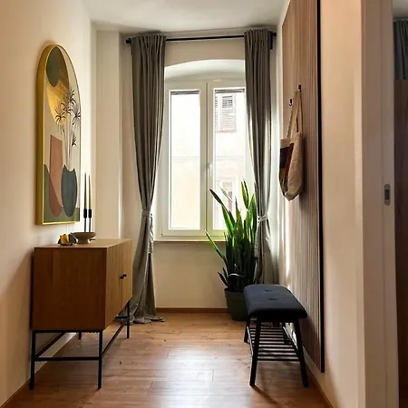Apartment 150m From Arena Colosseum