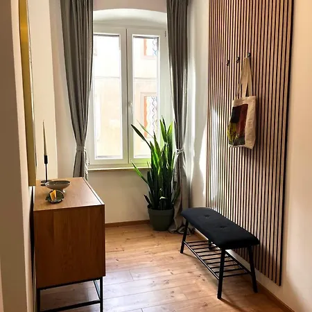 Apartment 150m From Arena Colosseum