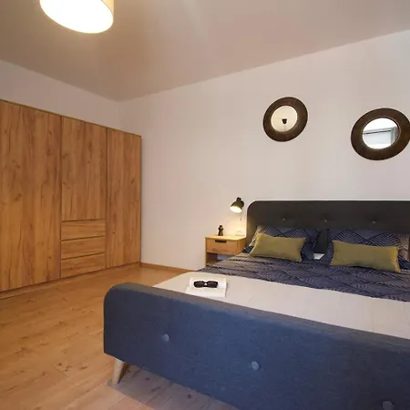 Apartman 150m From Arena Colosseum